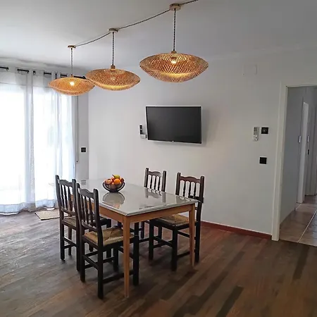 Apart Maritim Central Place Sant Feliu de Guixols